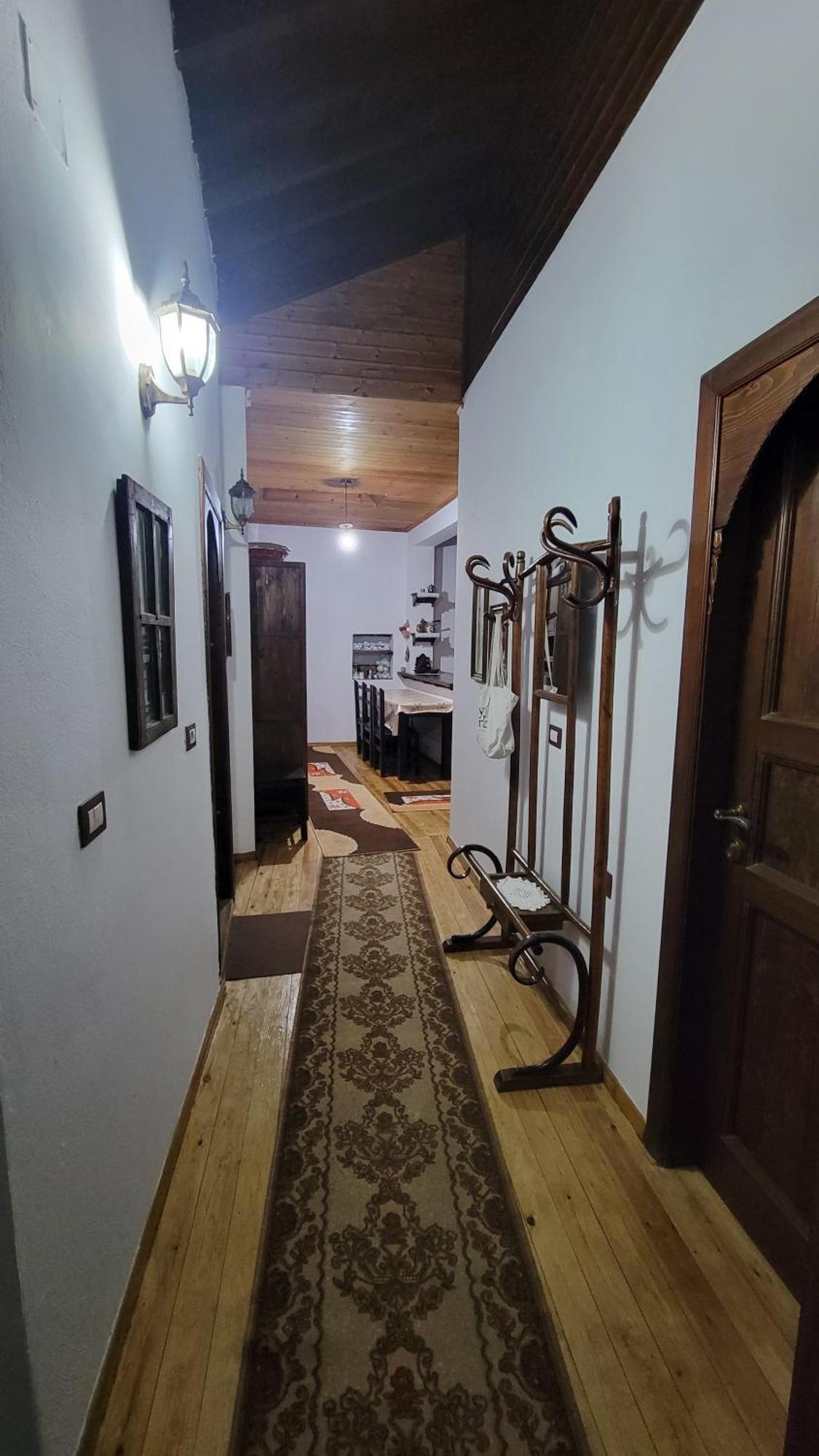 Hostel Mangalem Berat Exterior foto